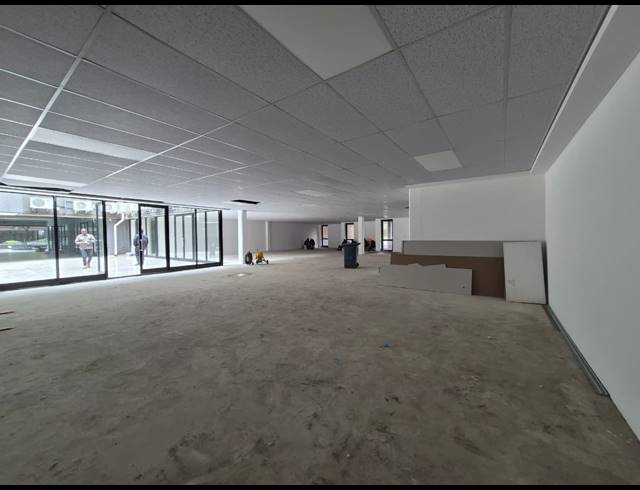 389M² RETAIL TO LET IN ROSEBANK